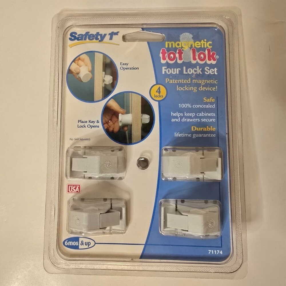 Safety 1st Magnetic Tot Lok Four Lock Set Four Locks